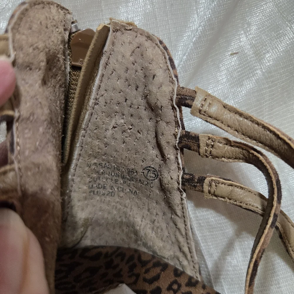 Leopard Print  Gladiator Sandals - Brown By Very G Size 7 1/2 EUC!